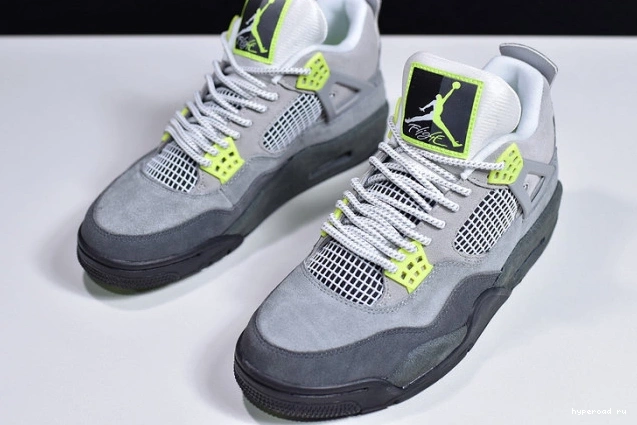 4 SE Jordan CT5342-007 Neon Air 0730